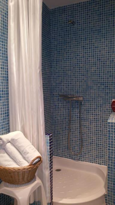 Seafront Apartment With Open-Air Heated Pool 丰希罗拉 外观 照片
