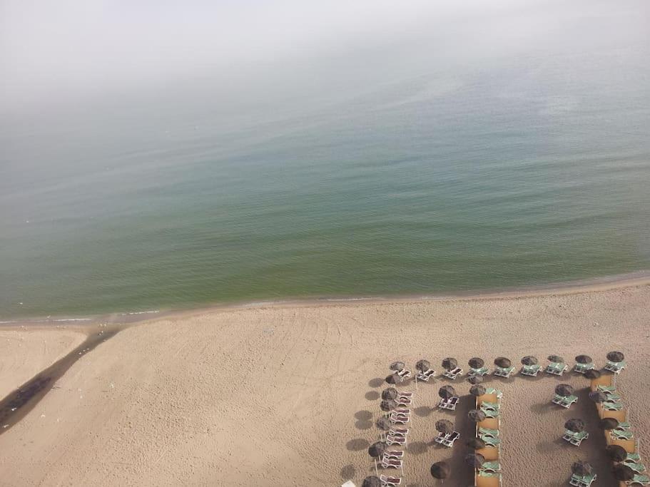 Seafront Apartment With Open-Air Heated Pool 丰希罗拉 外观 照片