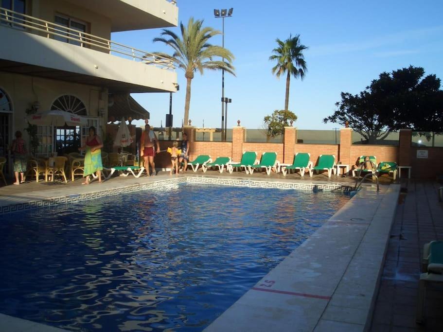 Seafront Apartment With Open-Air Heated Pool 丰希罗拉 外观 照片
